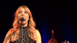 Jenny Almsenius - med sin låt MAMMA