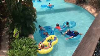 Раздетые американцы Аквапарк Орландо Флорида Aquatica  жизнь в Америке