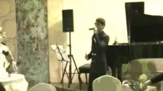 091108 Junsu sings HOT 'Celebrate' in wedding party