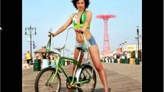Abby Martin. Putin's shill !