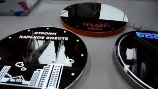 Уникальные часы на зеркале с подсветкой. Unique clock mirror with lighting. Beautiful