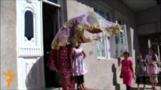 Uzbek Қизлар неча ёшда эрга теккани маъқул?