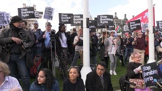 Протесты в США и Великобритании против ударов по Сирии