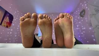 Latinas Feet Show (Preview)