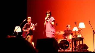 "Bigoti Vermell" - Anna Roig i l'Ombre de Ton Chien