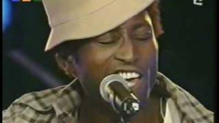 keziah jones femiliarise