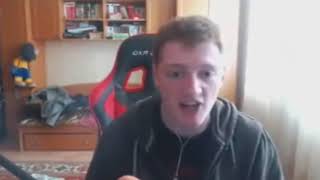 VJLINK ПЛЮЁТ В БУТЫЛКУ И ПЬЕТ ! !1