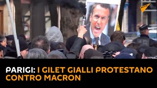 Parigi: i gilet gialli protestano contro Macron