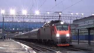 Электровоз ЭП20-017 с поездом №145 Назрань — Москва