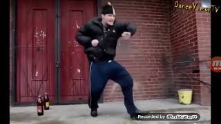 Смотрю ржачную песню. Колян танцует лучше всех