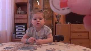 Катя открывает яйца Chupa Chups Свинка Пеппа