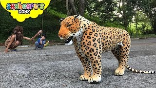 JAGUAR chasing a CAVEMAN | Skyheart and Daddy found wild animal cheetah leopard toys kids