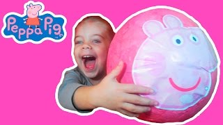 Свинка Пеппа огромное яйцо с сюрпризом открываем игрушки Peppa Pig toys Giant egg with surprise