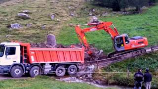 Sachen gibt's: Bauarbeiten in den Bergen