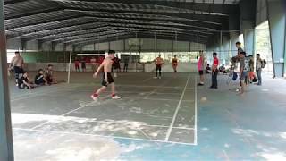 kawm yaj ncaws pob tawb nrog ob tug nplog ตะกร้อหนิ่งคน VS สองคน 2019