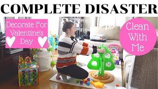 DISASTER LIVING ROOM || SPEED CLEAN AND DECORATE WITH ME 2020