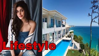 Aalia furniturewala lifestyle ( age, boyfriend,hair color,eye color, school, education,debut)