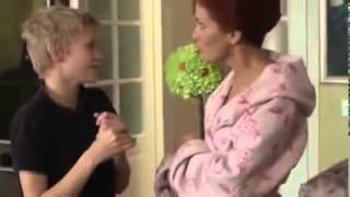 Анекдот про Вовочку, маму и папу