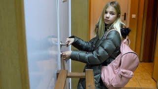 Маргарита ПРОБРАЛАСЬ В ШКОЛУ ЙОГИ для детей for KIDS children