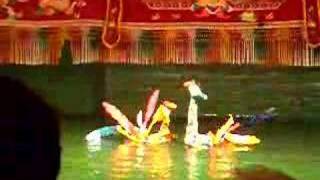 HA` Noi Mua Roi Nuoc ... Tây đến chơi chỉ biết dẫn đi nhậu
