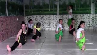 Bài Tập Yoga: hướng dẫn thực hành tư thế kéo giãn lưng và chân mạnh mẽ