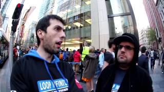 Abertura da Apple Store em Sydney - iPhone 5S e 5C (English Subs)