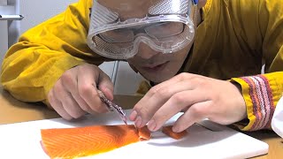 【サバイバル術】空き缶で作ったナイフで料理してみた!!【キャンプ部】