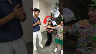 DICIENDO QUE SÍ A NIÑOS DE 8 AÑOS !!