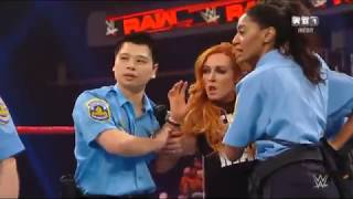 Ronda Rousey, Becky Lynch et Charlotte Flair sont arrêtés: : Raw , 1 Avril 2019 VF