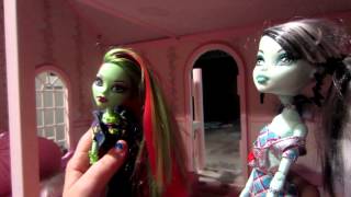 THE BEST AND FUNNIEST MONSTER HIGH MOVIE!
