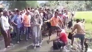 Kedapatan Mesum POLISI dan BIDAN ini dipermalukan didepan Masyarakat