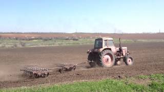 МТЗ 80/82 и дисковая борона / MTZ 80/82 and a disc harrow