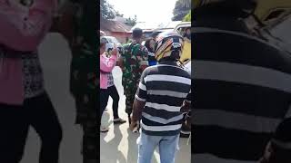 Detik" Pelakor dilabrak bini sah.