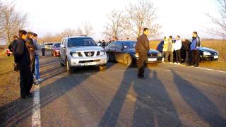 BMW 730d vs Nissan Pathfinder (watch from 16th second)