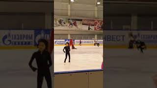 Волчок учимся исполнять Фигурное катание