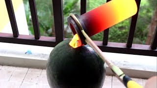 Thí nghiệm thú vị đổ nhôm nóng chảy vào dưa hấu