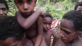 Cannibals meets white people first time