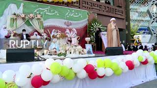 Iran: Young couples tie the knot at mass wedding ceremony in Tehran