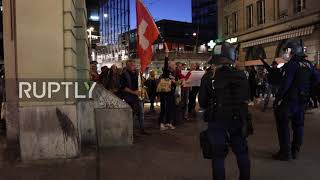 Switzerland: Police block streets as hundreds protest COVID measures in Bern