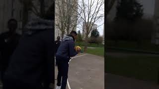 Humiliation du youtubeur français face à Lisa freestyle!