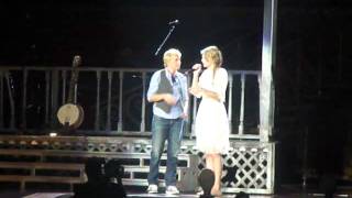 Taylor Swift and Ellen Degeneres Singing Our Song Los Angeles concert!!