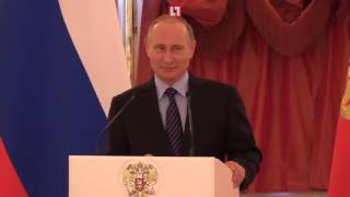 Путин успокоил плачущего ребенка за 10 секунд !