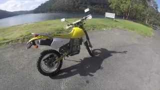 Suzuki DRZ 250 || Walk Around || Exhaust || Fly By