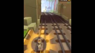 Набиваем рекорд в игре Subway Surfs