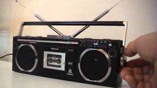 National RN-Z600 AM-FM STEREO RADIO MICROCASSETTE RECORDER