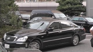 安倍内閣総理大臣　車列　街の雰囲気はものものしい雰囲気でした。