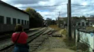 TREM PASSANDO NA ESTAÇÃO DA ZONA NORTE   LAVRAS MG 19 08 12 11 42