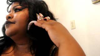 GIANTESS STORY Unaware GIANTESS Sits On Her DATE