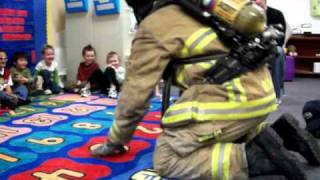 Firefighter teaches at Preschool, so kids are not afraid