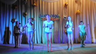 Классный танец девчёнок под песню woka woka